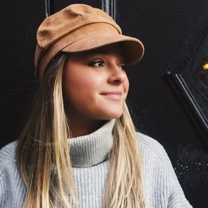 Meet your Posher, Julie